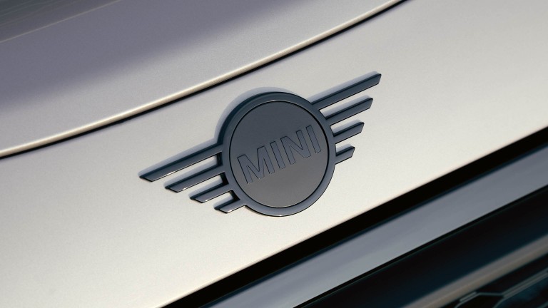 MINI Cabrio – exterior – elementos en Piano Black